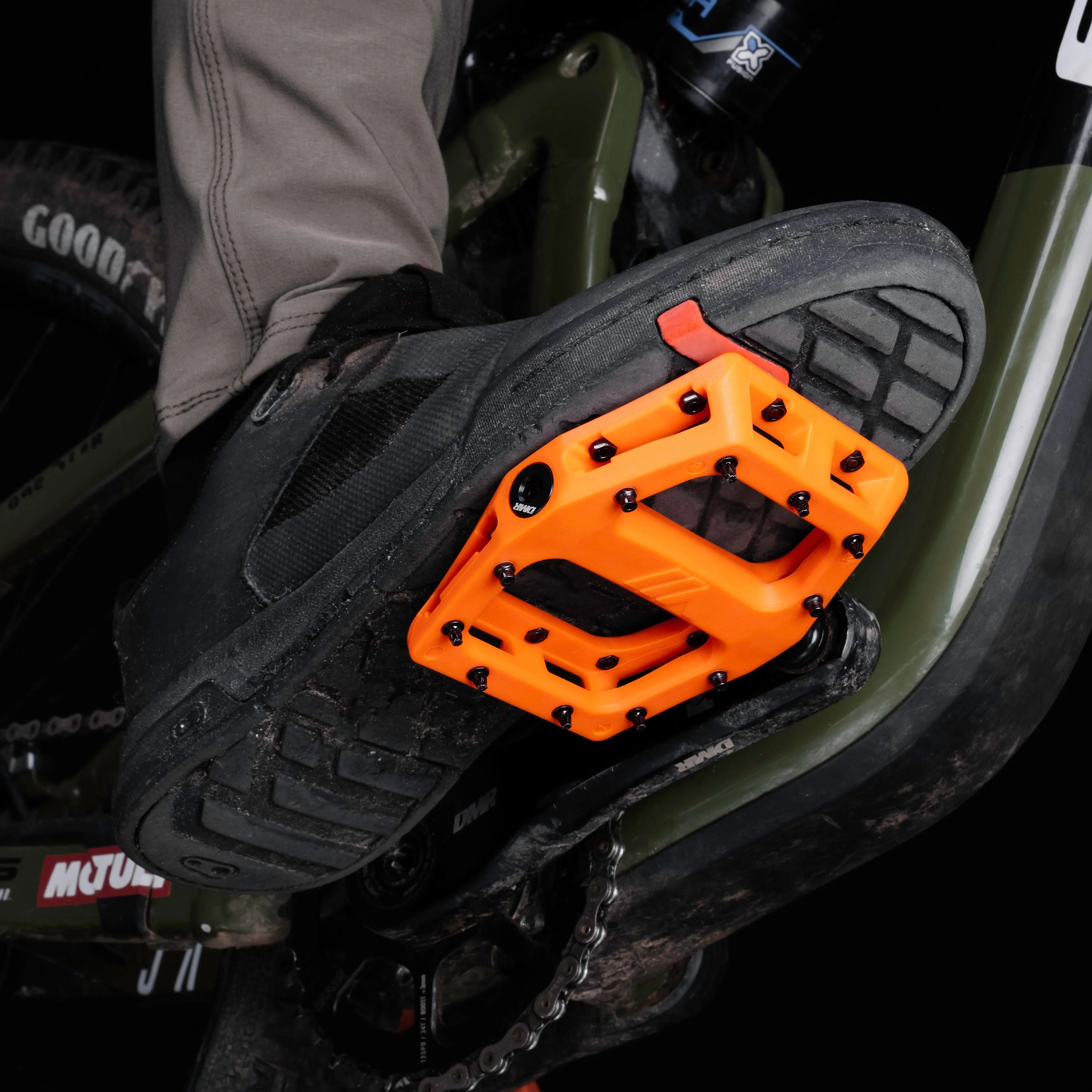 DMR V11 Pedal - Image 11