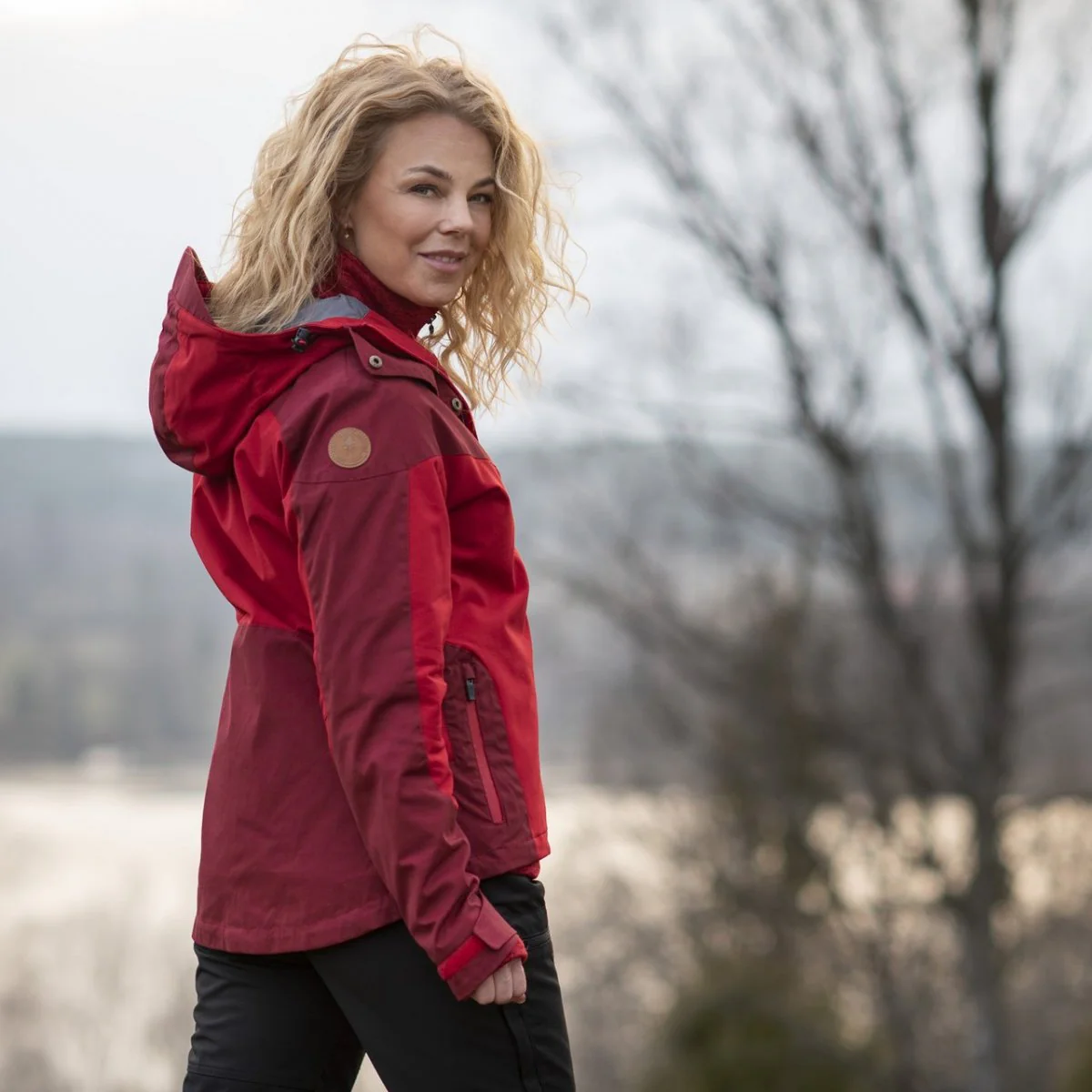 Pinewood Finnveden Hybrid Extreme Women's Jacket Red/Tomato - Image 3